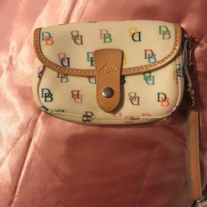 Dooney & Bourke wristlet